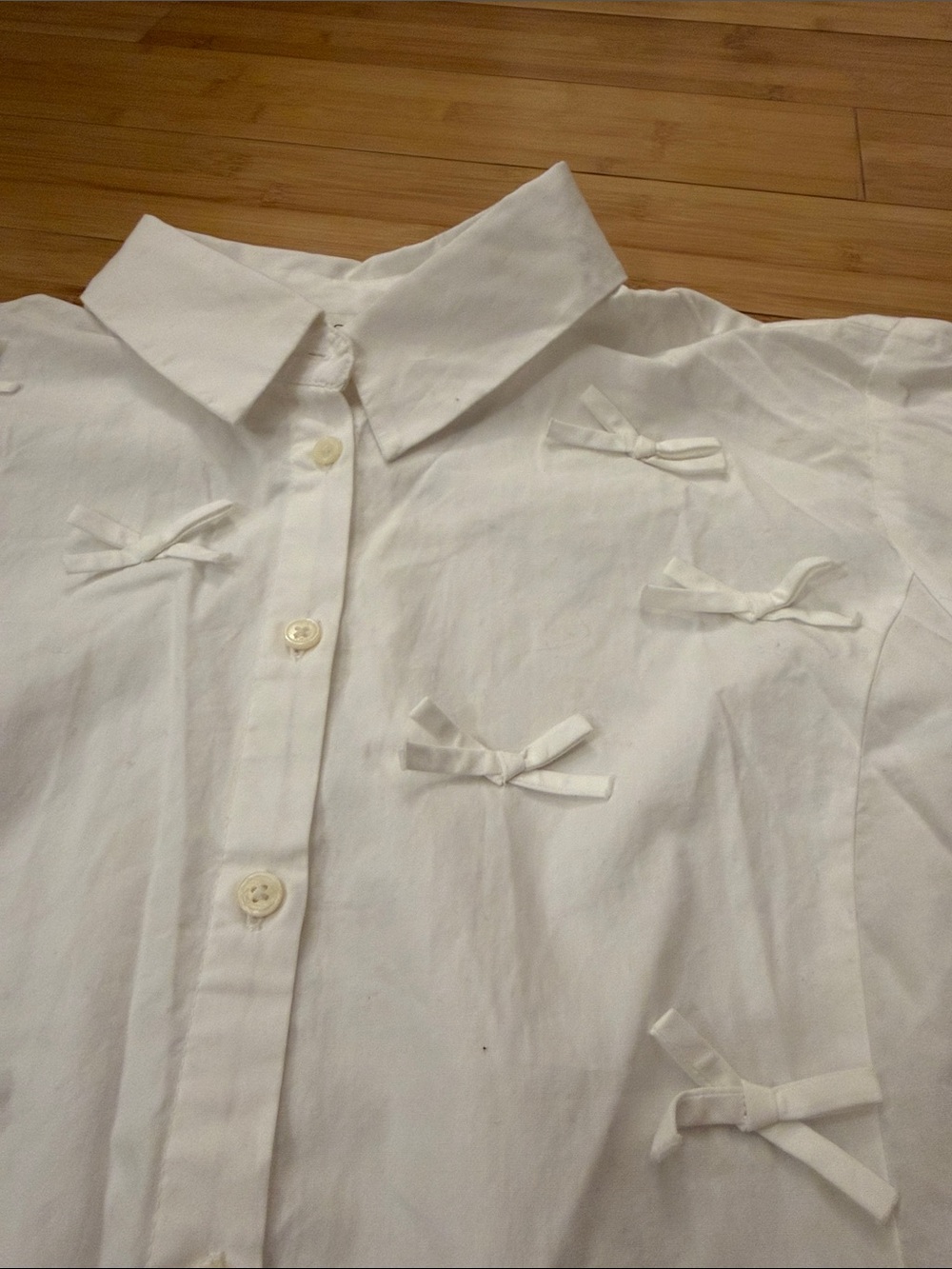 CeCe White Bow-Appliqué Button-Down Shirt - Picture 2 of 3